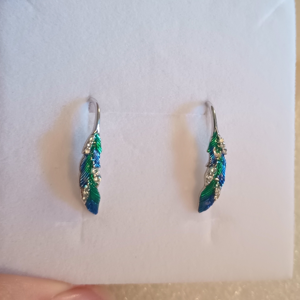 Elegant Sterling Silver Feather Earrings - Picture 7 of 16